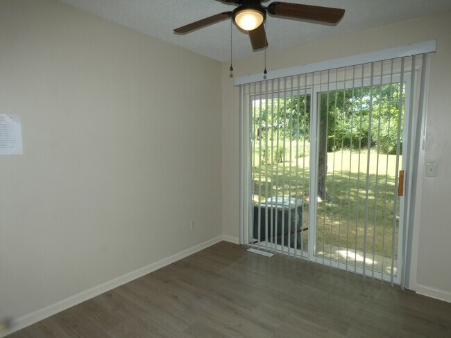 Foto del edificio - 5228 N Richmond Ave