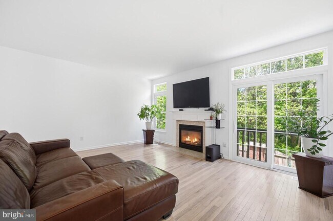 Building Photo - 8727 Talbott Farm Dr
