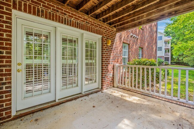 Foto del edificio - 342 Bubble Creek Ct