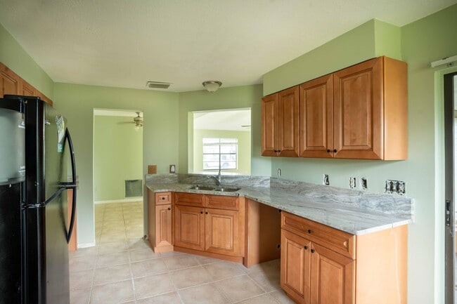 Building Photo - 3617 SW Margela St