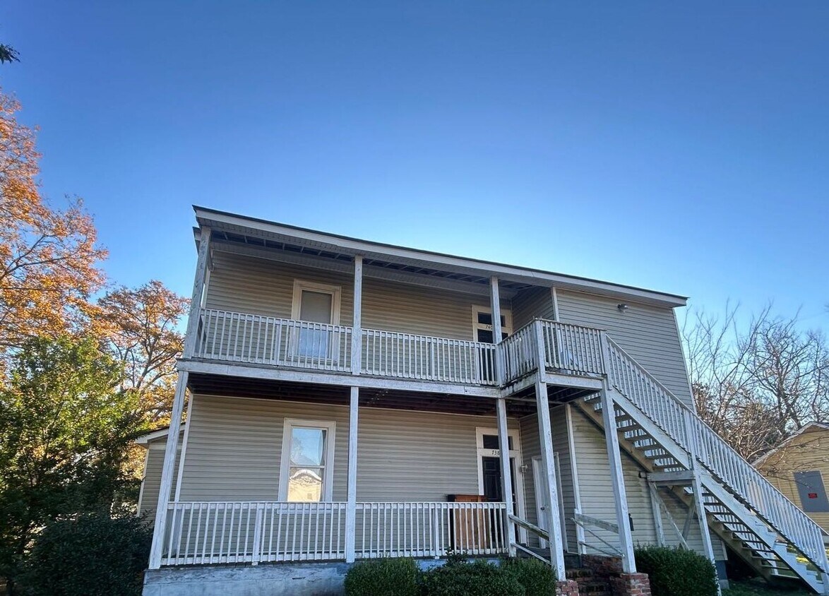 Foto principal - 740 Maryland St