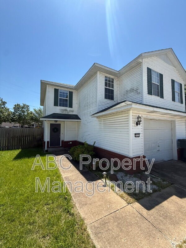 Building Photo - 3033 Mica St