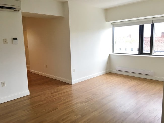 Foto del edificio - 875 Elm St