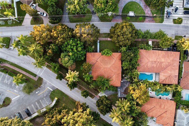 Foto del edificio - 1100 N Shore Dr