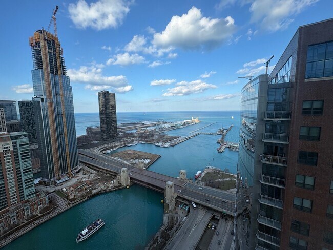 Foto del edificio - 420 E Waterside Dr