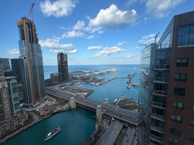 Building Photo - 420 E Waterside Dr