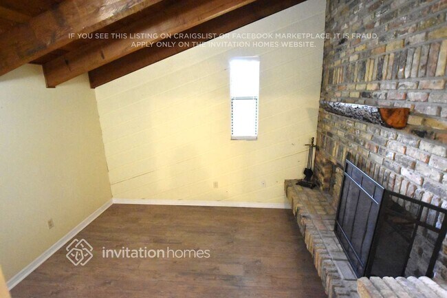 Foto del edificio - 322 W Hornbeam Dr