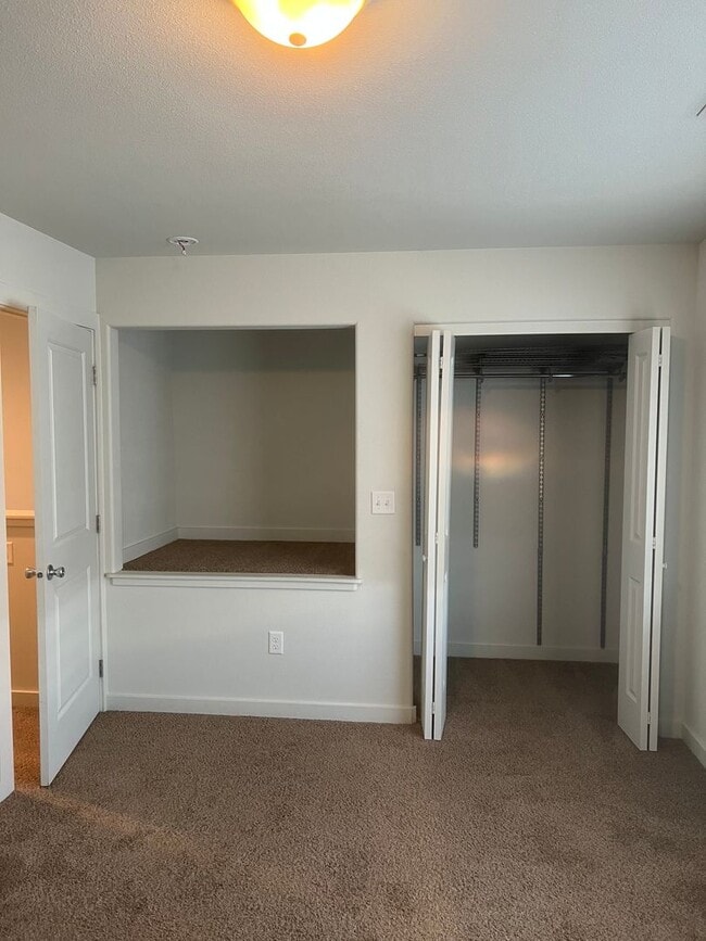 Foto del edificio - F St NE Townhomes