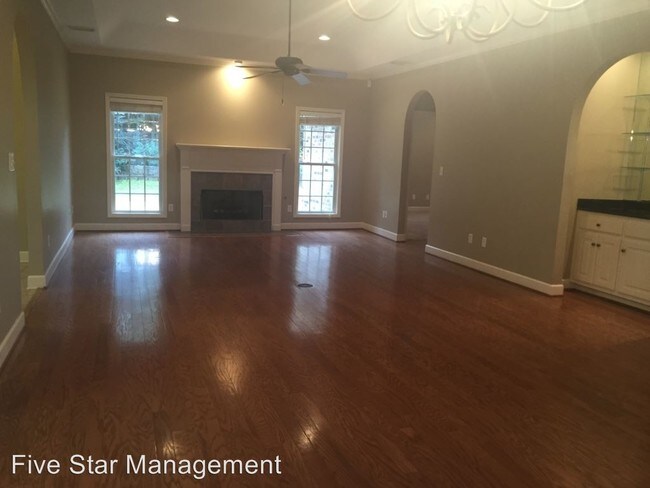 Foto del edificio - 3875 Seven Oaks Dr