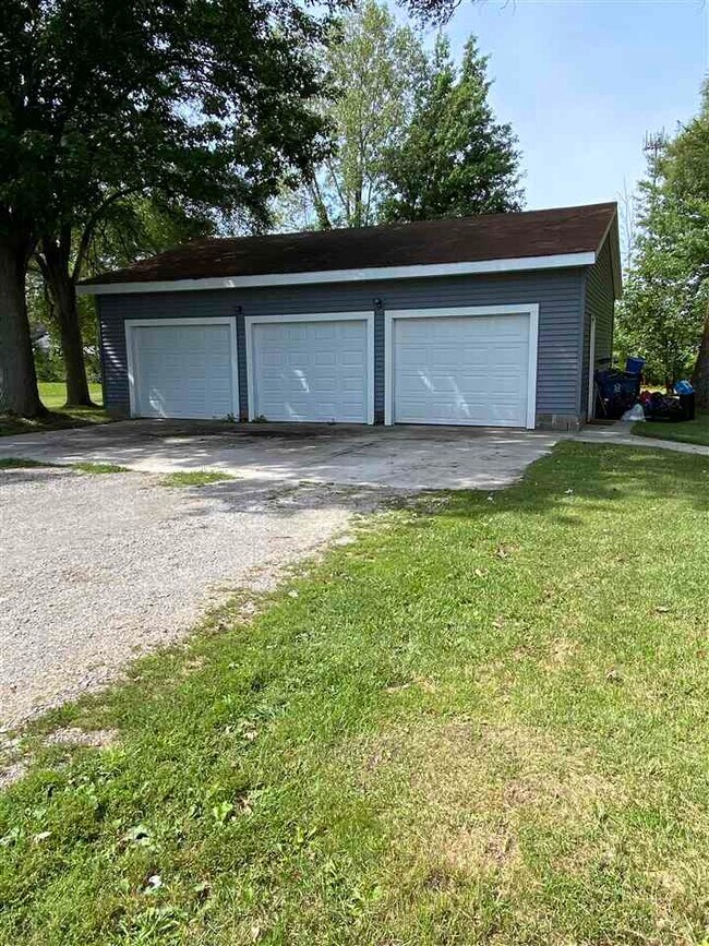 Foto del edificio - 2555 N Eastman Rd