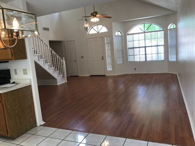 Building Photo - 4419 E Amberwood Dr