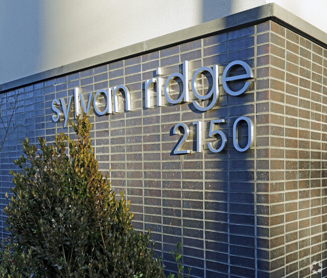Building Photo - Sylvan Ridge