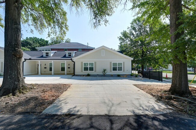 Building Photo - 1500 Barnwell St