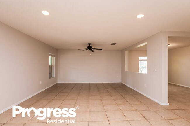 Foto del edificio - 2044 Wavy Leaf Ct