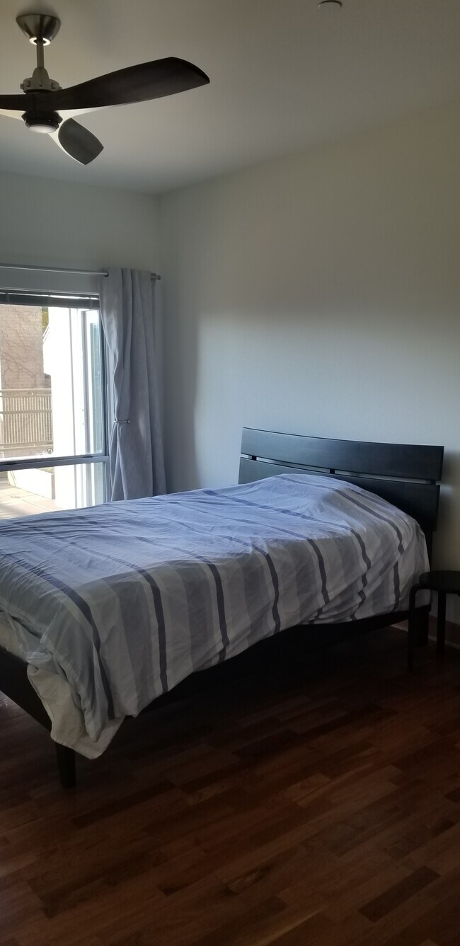 Foto del edificio - 1550 E Royall Pl