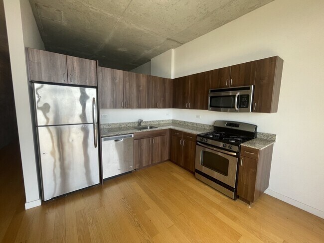 Foto del edificio - 235 W Van Buren St