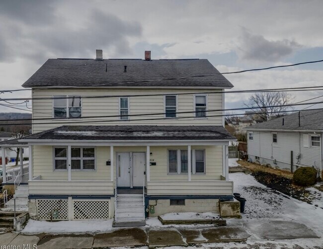 Building Photo - 1728 Ash St