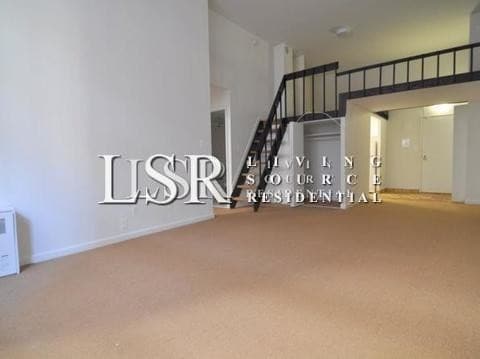 Primary Photo - 33 Gold St