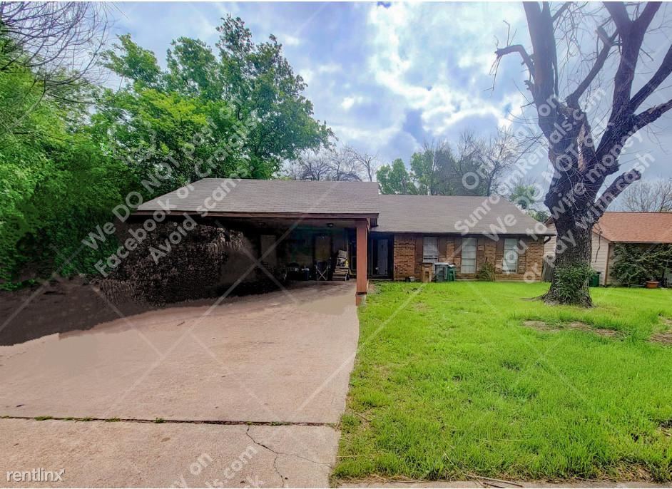 Primary Photo - 2 br, 1 bath Duplex - 10809 Lanshire Dr B B
