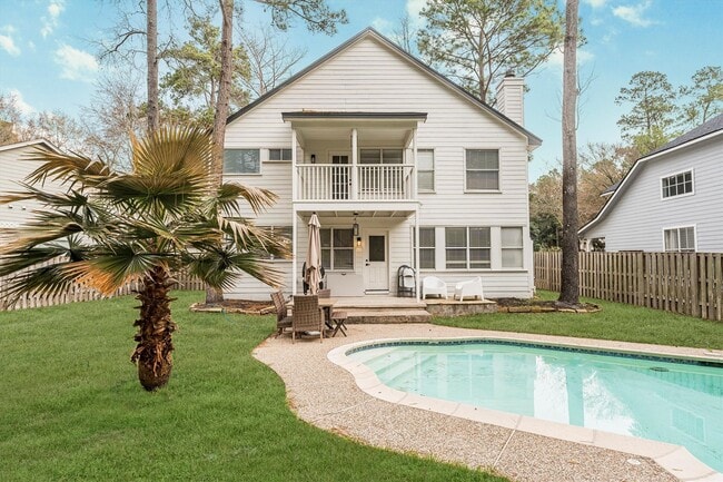 Building Photo - 75 Autumn Branch Dr