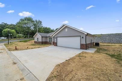 Building Photo - 302 Oak Grv Cir
