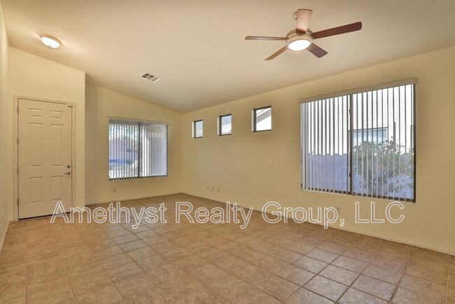 Foto del edificio - 17504 W Desert View Ln