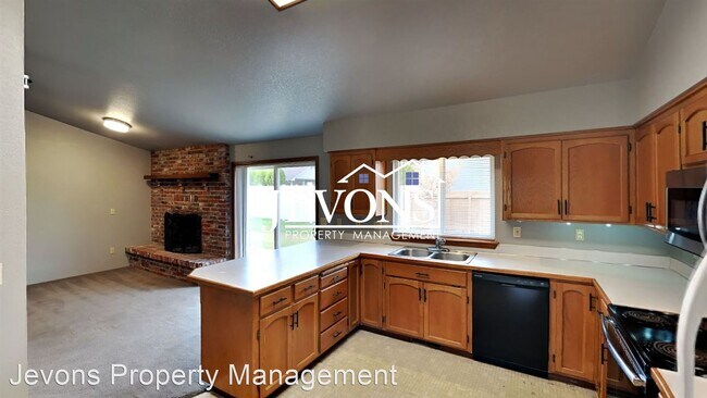 Foto del edificio - 3 br, 2 bath House - 5607 Bristol Way
