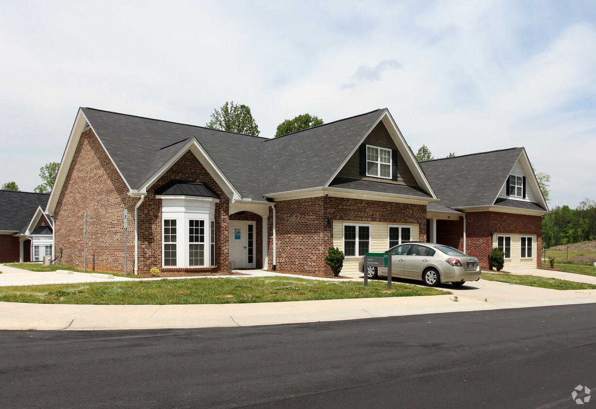 Apartments Near Jamestown Nc