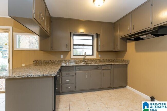 Building Photo - 1624 5th Way NW