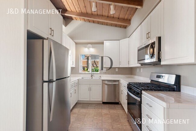 Building Photo - 3419 Russell St