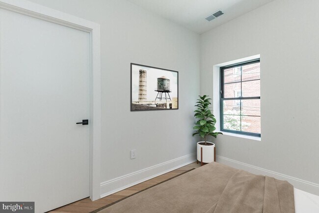 Foto del edificio - 2630 39th St NW