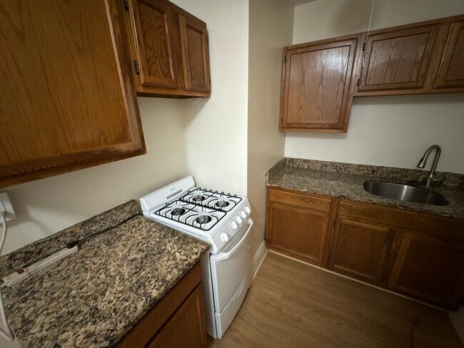 Foto del edificio - 347 Pleasant St