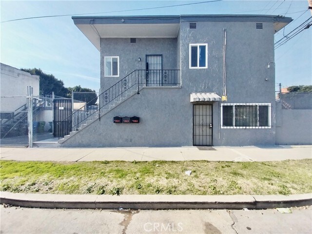 Foto principal - 7053 3rd Ave