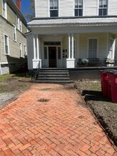 Building Photo - 873 Cherry St