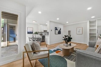 Building Photo - 280 Easy St