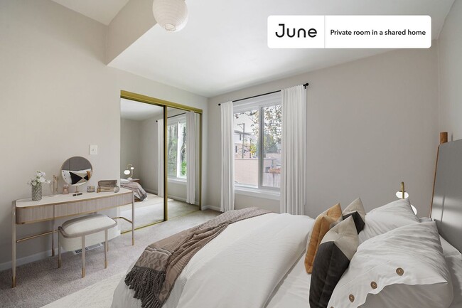 Room in Shared 5 bed/3 bath home - Room in Shared 5 bed/3 bath home