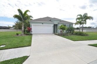 Building Photo - 1542 Killian Dr