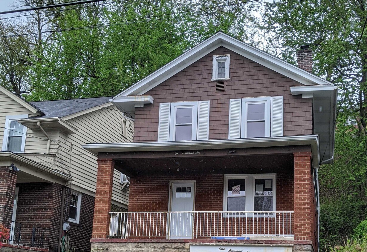 Primary Photo - 1006 Flemington St