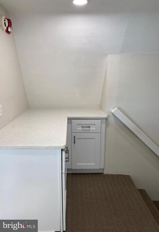 Foto del edificio - 478 E Main St