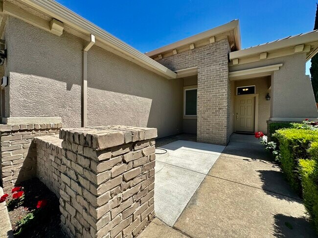 Foto del edificio - Beautifully Updated 3-Bedroom, 2-Bath Home...