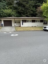 Building Photo - 588 Beverly Dr