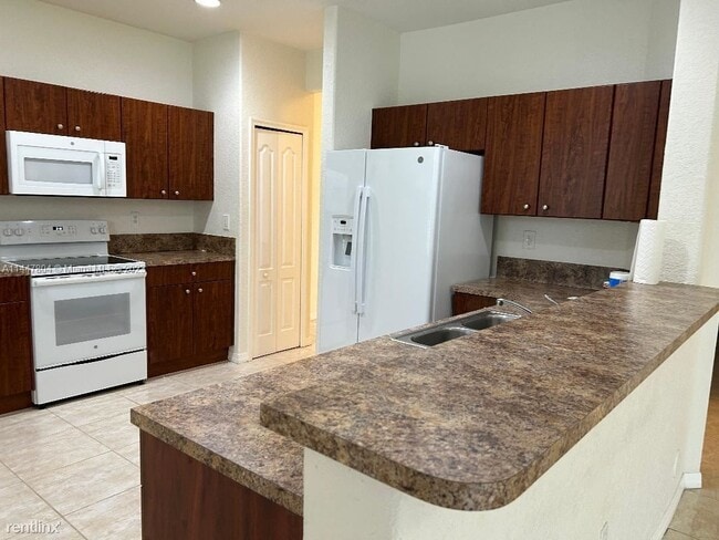 Foto del edificio - 5 br, 3 bath House - 21023 SW 92nd Pl