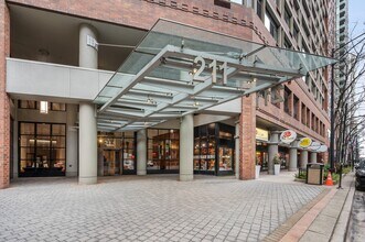 Building Photo - 211 E Ohio St