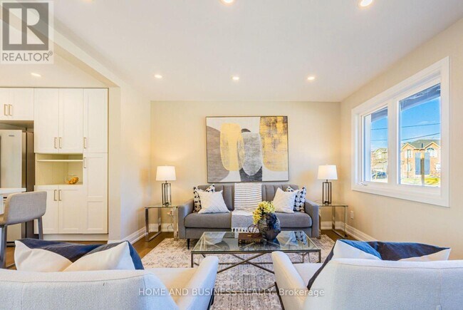 Photo du bâtiment - 1326 Meredith Ave