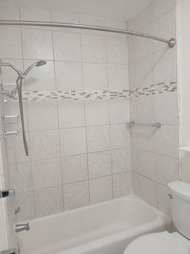 Foto del edificio - 1597 NE 53rd Ct