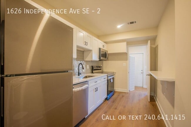 Foto del edificio - 1626 Independence Ave SE