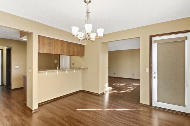 Foto del edificio - 505 Clearwater Dr