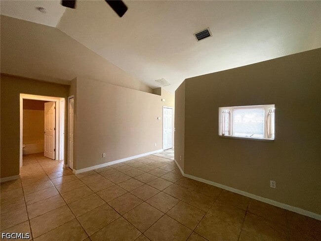 Building Photo - 906 Cape Coral Pkwy W