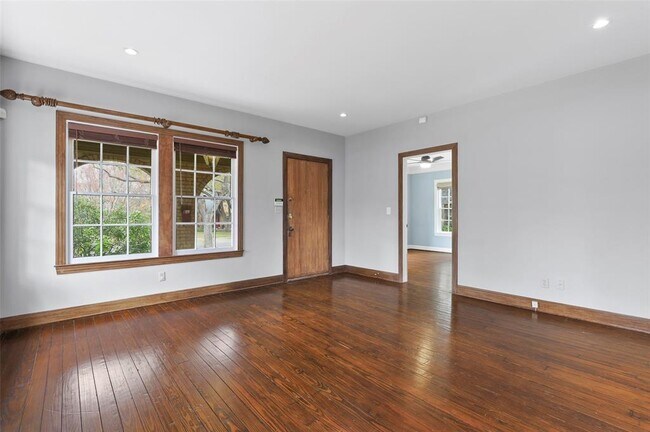 Building Photo - 823 Monte Vista Dr