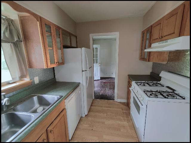 Building Photo - 20 Glenmere Dr